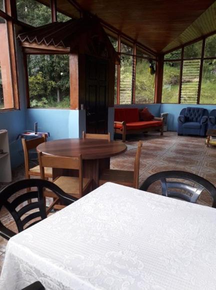 Hostel California Monteverde Exteriör bild